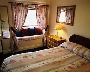 The Lynton Scarborough